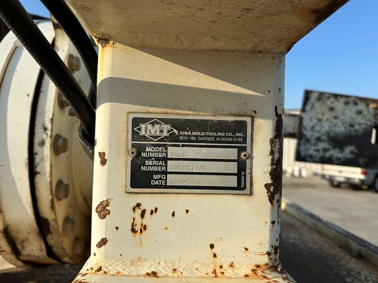 freightliner-fl70-image-44