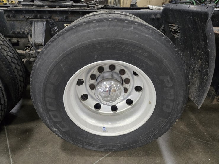 2015-kenworth-t680-image-74