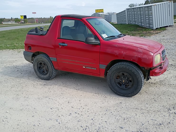 2000-chevrolet-tracker-image-12