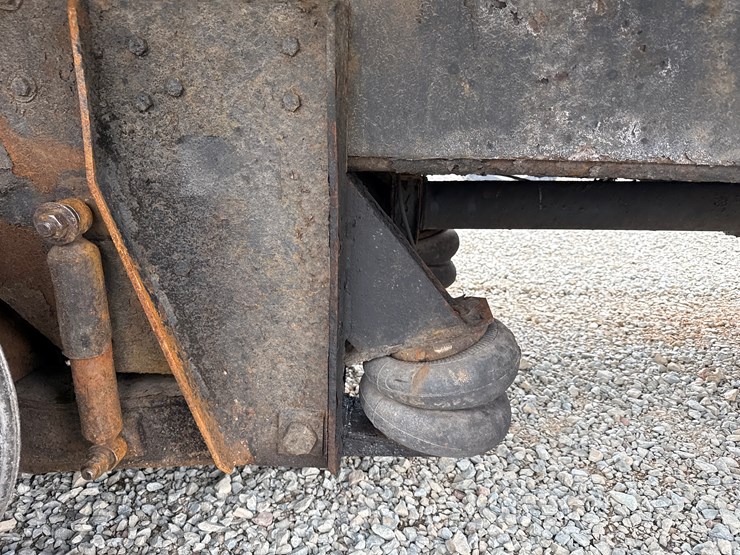 1999-international-4900-image-56