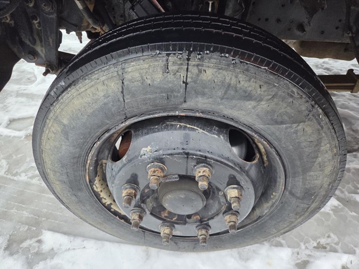 2005-massey-ferguson-8-image-53