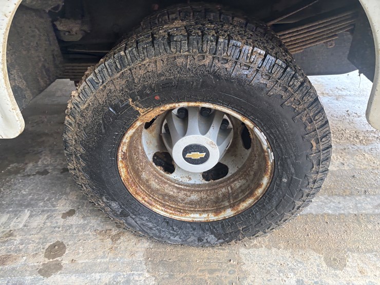 2013-chevrolet-3500-image-77