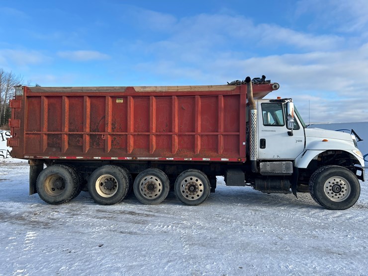 2005-international-7600-image-6