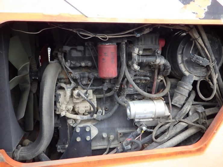 2011-jlg-10054-telescopic-reach-lift-image-10