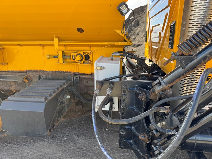 2009-international-workstar-7500-image-21