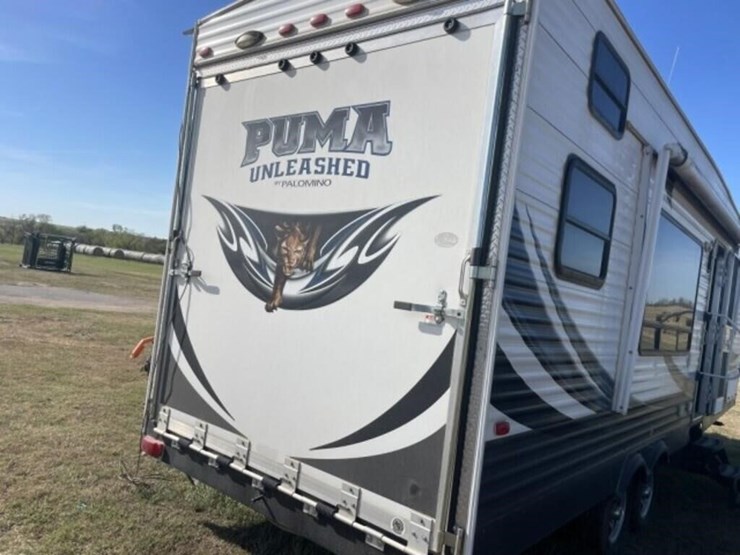 2014-forest-river-26’-puma-toy-hauler-rv-travel-image-11