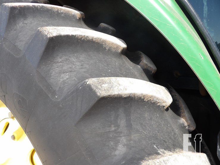 john-deere-8120-image-11