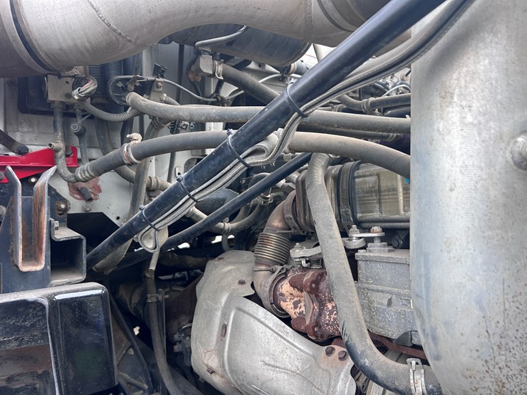 #1009-•-2012-western-star-conventional-4-sleeper-cab-truck-tractor-image-75