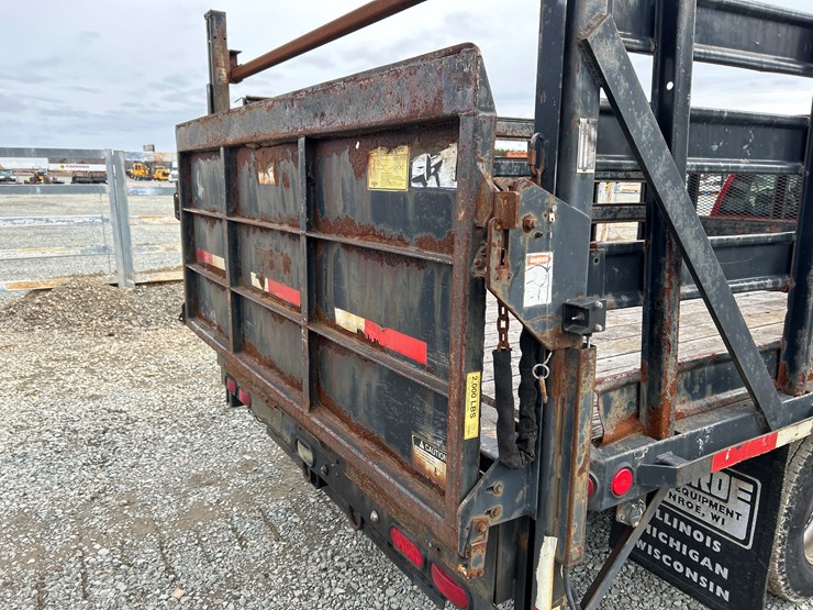 2006-chevrolet-3500-image-21