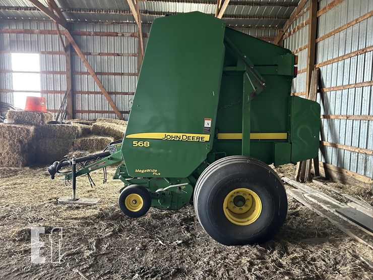 2011-john-deere-568-image-15