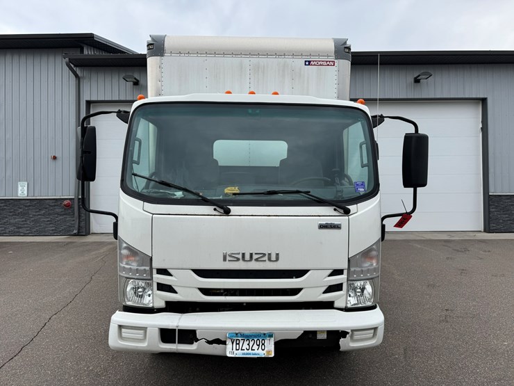 2019-isuzu-nrr-image-7
