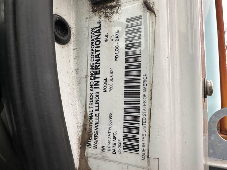 2007-international-7600-image-68