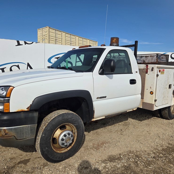 2003 CHEVROLET 3500