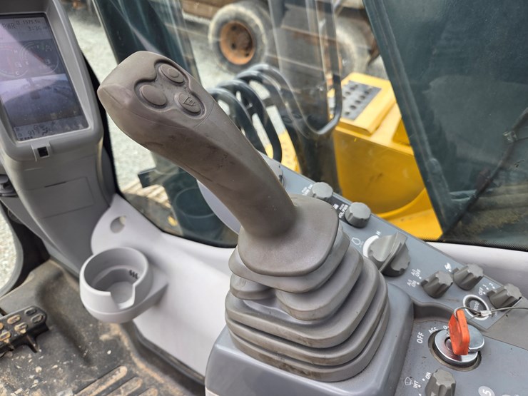 deere-160g-lc-image-54