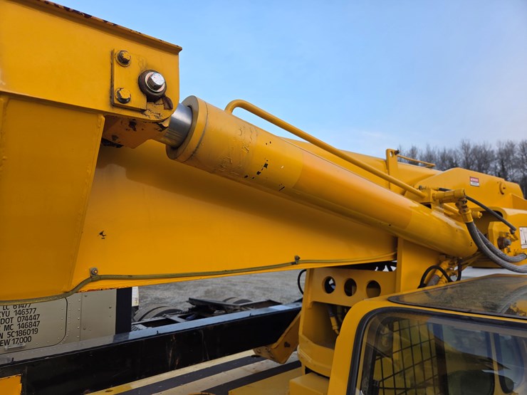 massey-ferguson-8-image-17