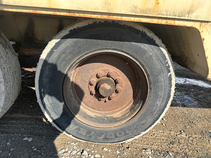 #60115-•-ingersoll-rand-1070-towable-air-compressor-image-71