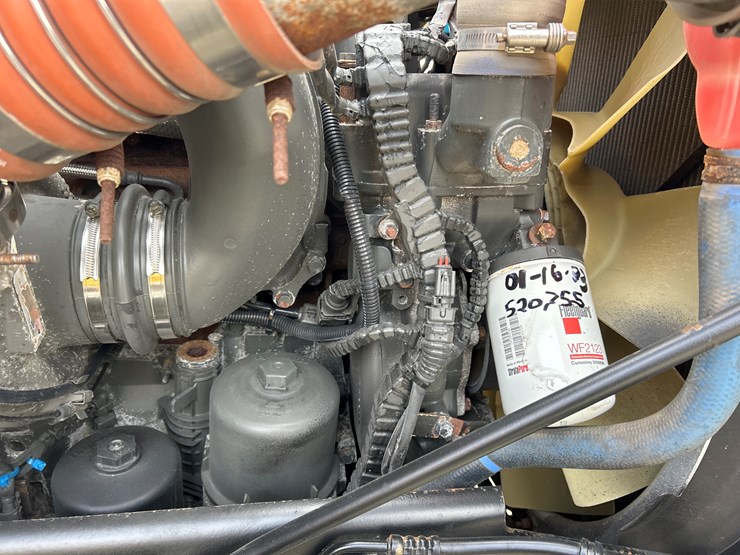 2015-kenworth-t680-image-53