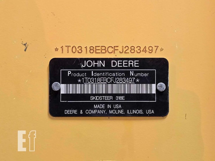 2015-deere-318e-image-26