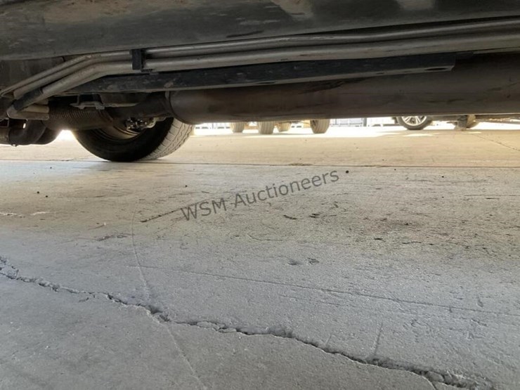 2016-ford-explorer-image-24