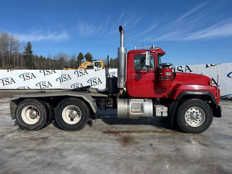 2000-mack-rd688s-image-6