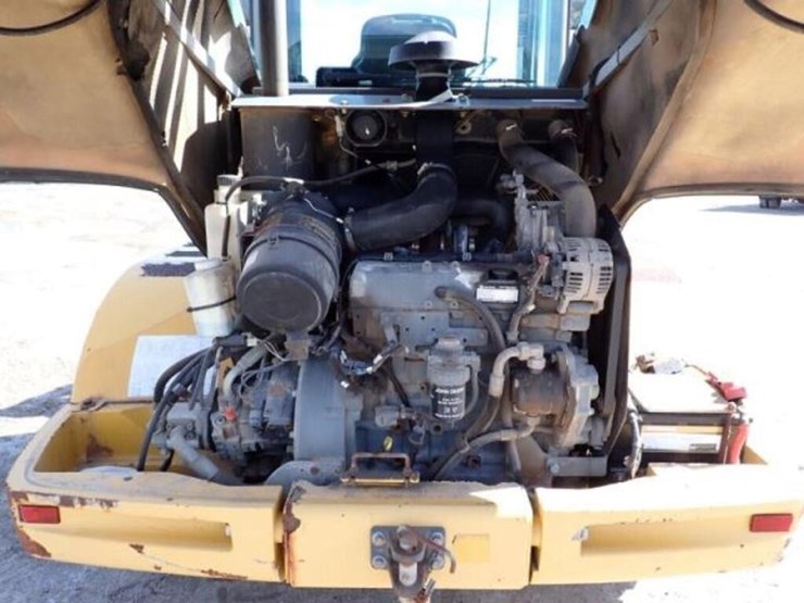 2011-deere-304j-image-53