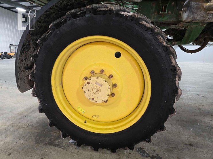 2011-john-deere-4630-image-36