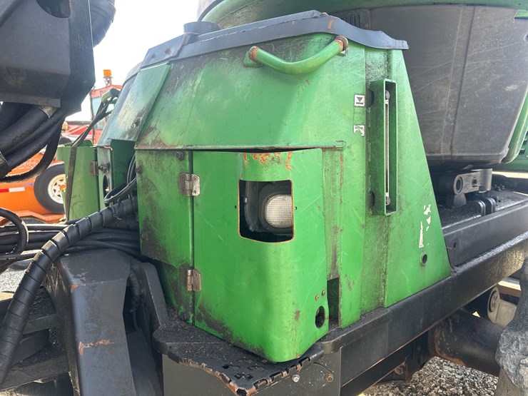 deere-1110e-image-14