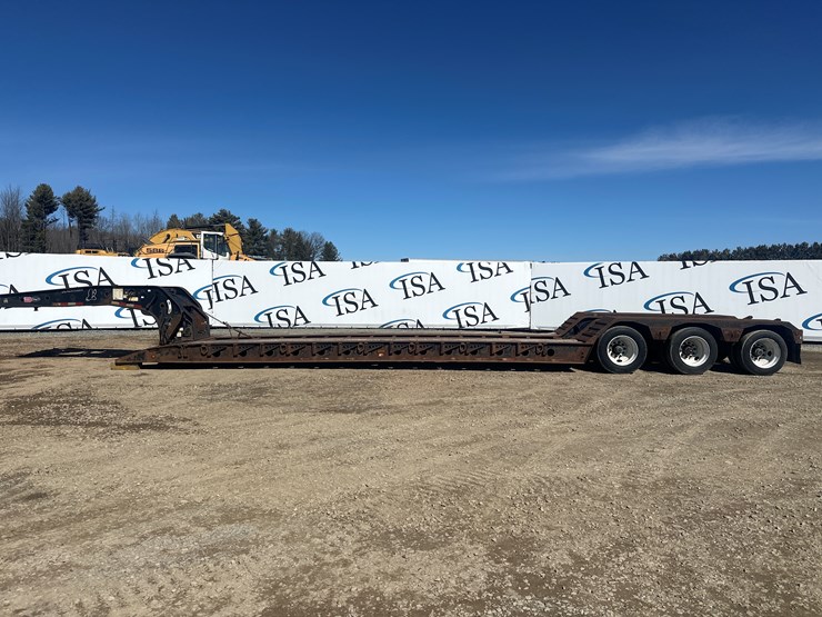 2007-massey-ferguson-8-image-2