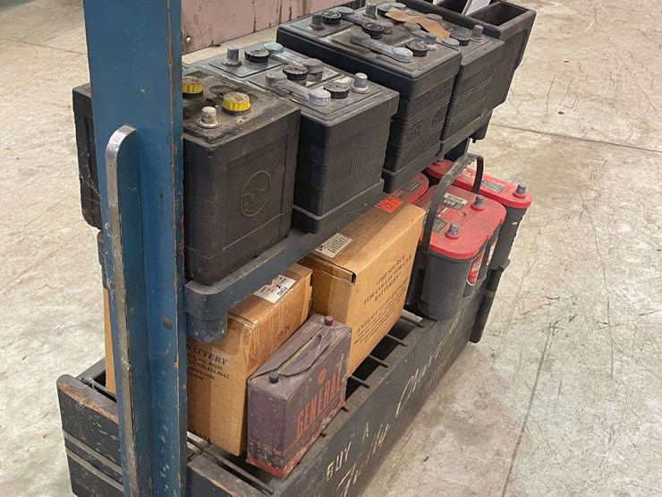 ford-battery-display-rack-image-4