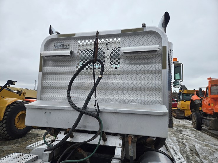 2006-caterpillar-c15-image-19