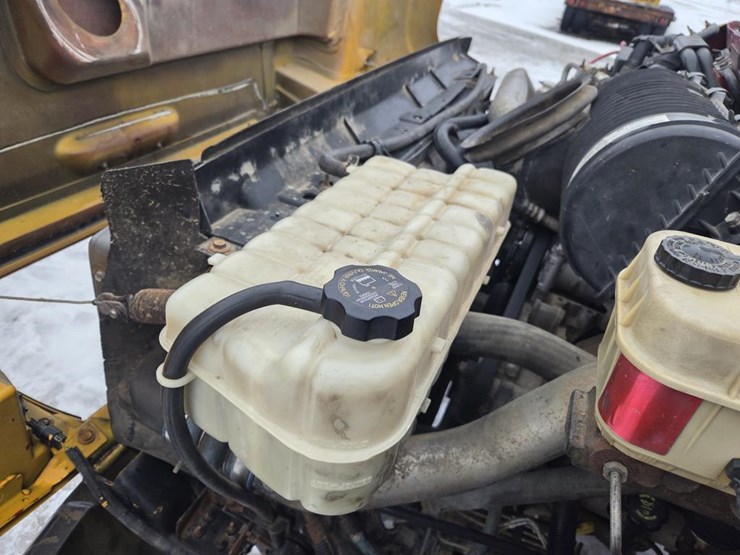 2005-massey-ferguson-8-image-36