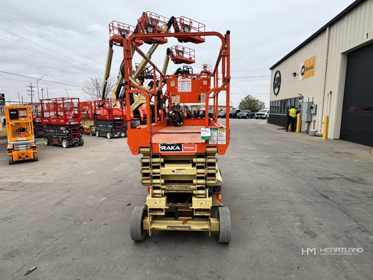 2018-jlg-3246es-image-6