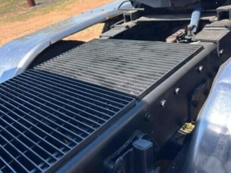 1989-peterbilt-379-image-14