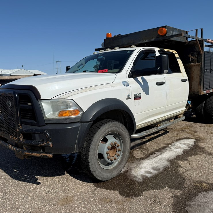 #2047 • 2012 Ram 5500 Heavy Duty 4x4 Service Truck