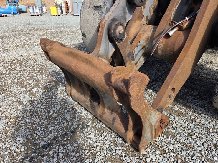 volvo-l120d-image-10