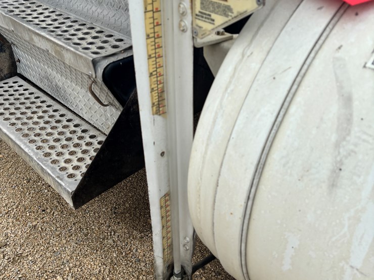 2004-kenworth-w900-image-81