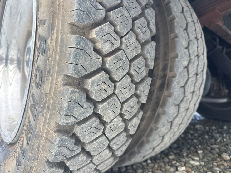 2012-massey-ferguson-8-image-74