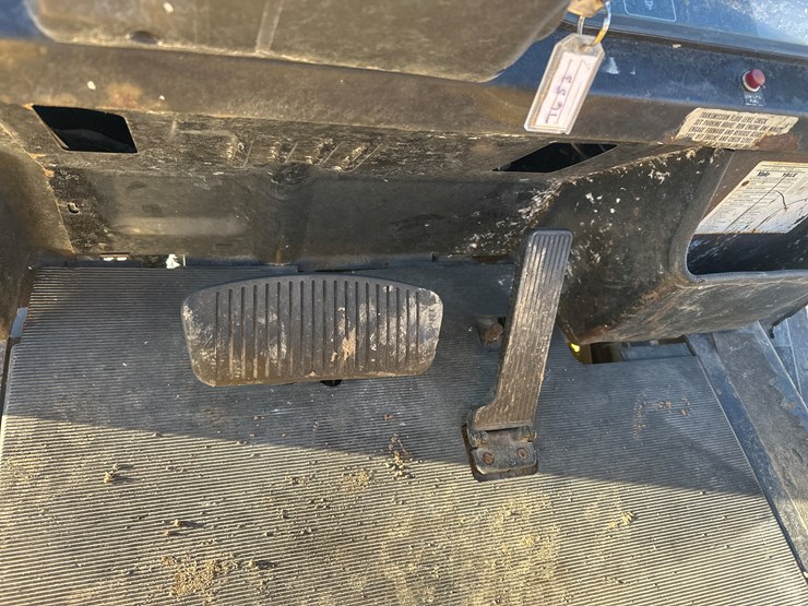 massey-ferguson-8-image-30