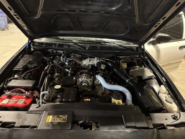 2009-ford-crown-victoria-sdn-image-12