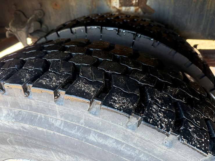 #1070-•-2012-freightliner-boom/crane-truck-image-60