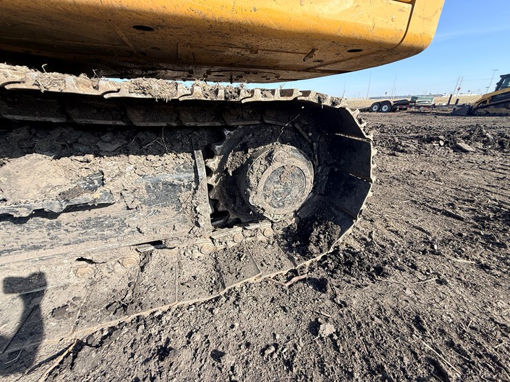 caterpillar-340-image-69