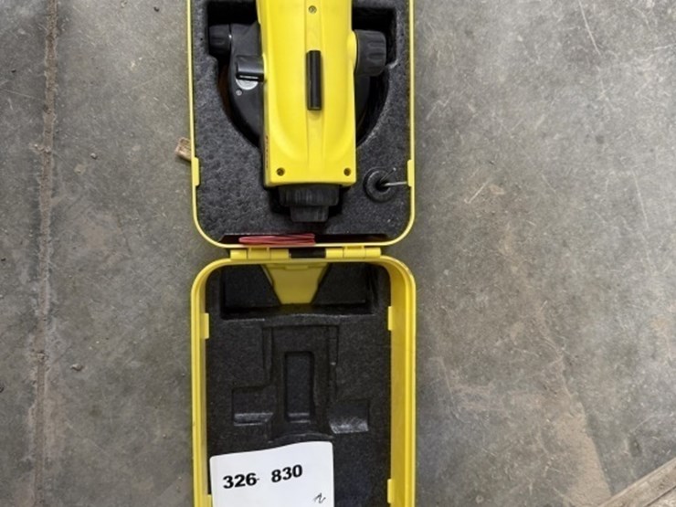 leica-na524-automatic-level-image-8