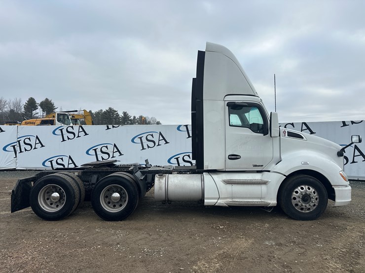 2017-kenworth-t680-image-6