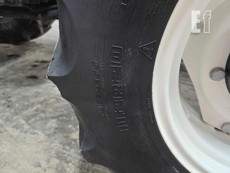 new-holland-tn75a-image-28