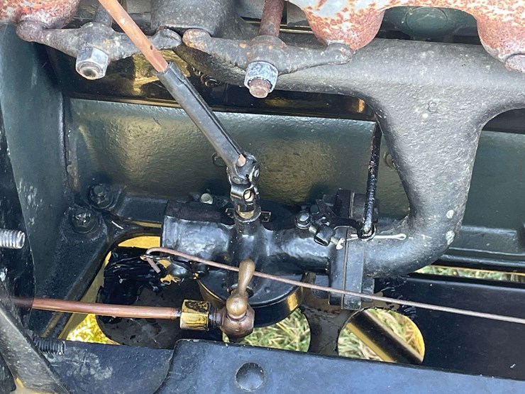 1917-model-t-touring-image-80