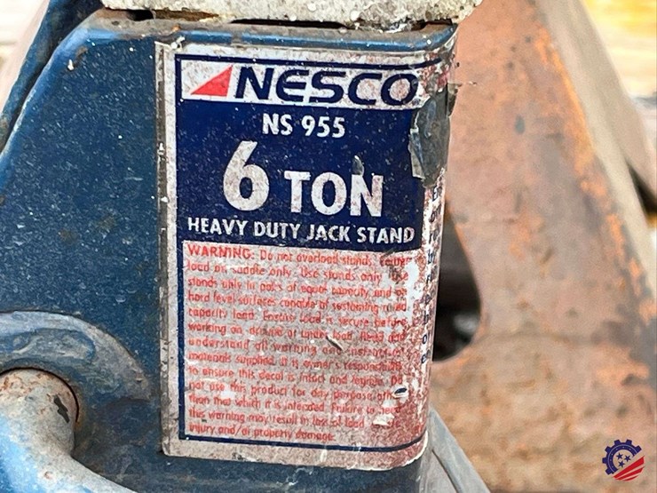 (2)-nesco-heavy-duty/-6t-adjustable-jackstands-image-2