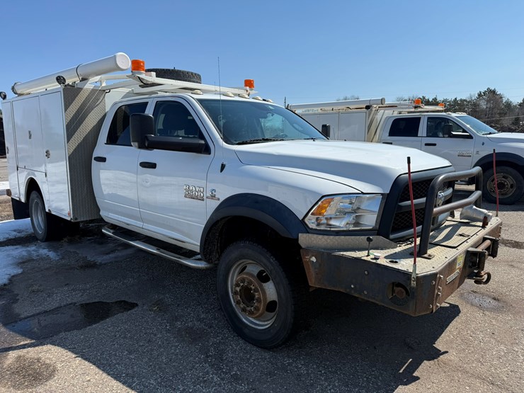 #1063-•-2014-ram-5500-heavy-duty-service-truck-image-7