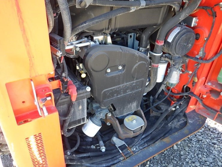 kubota-ssv65-image-11