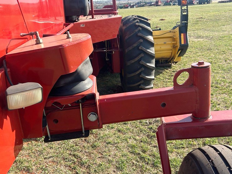 2008-new-holland-h8040-image-8