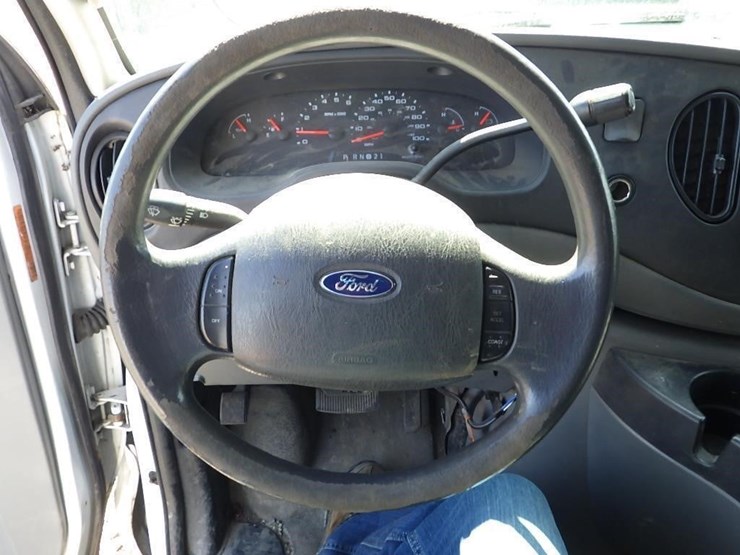 2007-ford-cargo-image-26